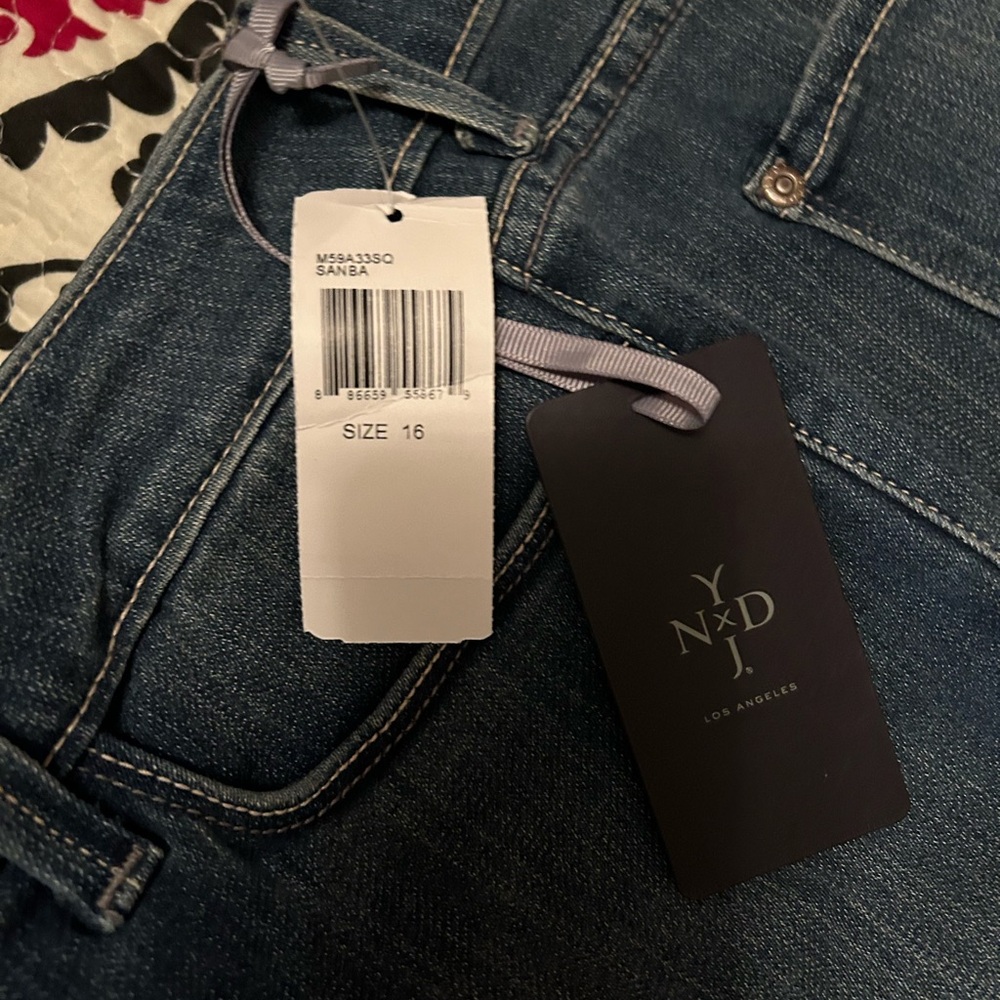 NYDJ original slimming ankle cuffed jeans. NWT  size 16 - Picture 5 of 8